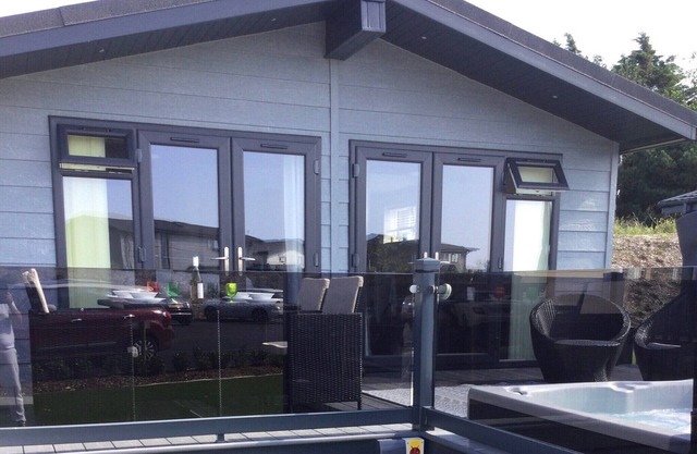 2 bedroom accommodation in Edingworth