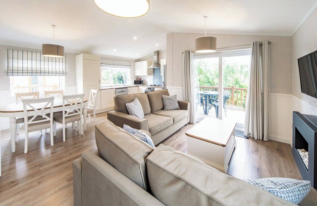 The Gold Lodge 4 offers luxury accommodation with quality furnishings and a lovely location.