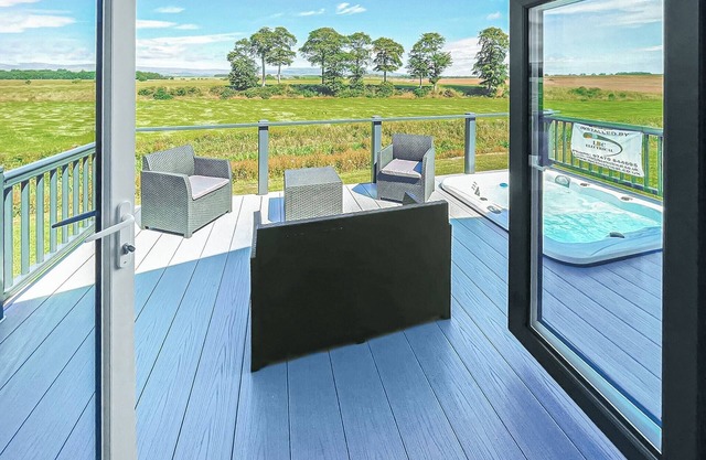 2 bedroom accommodation in Laurenkirk