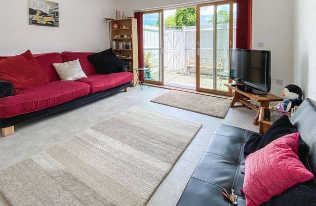 2 bedroom accommodation in New Romney