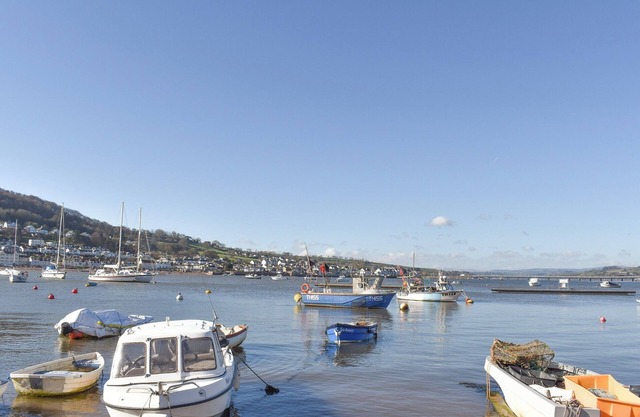 2 bedroom accommodation in Teignmouth