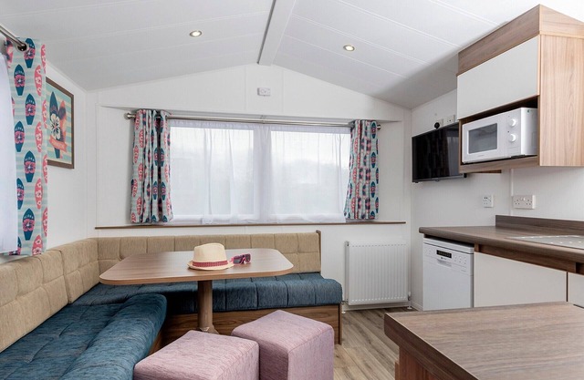 2 bedroom accommodation in Woolacombe