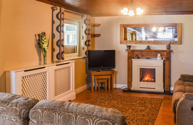 2 bedroom accommodation in Worsthorne