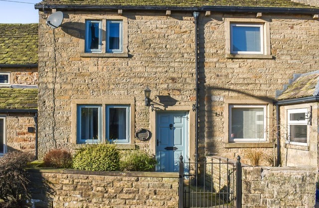 2 bedroom accommodation in Worsthorne