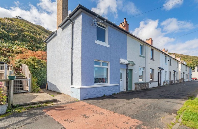 2 bedroom accommodation in Burnmouth