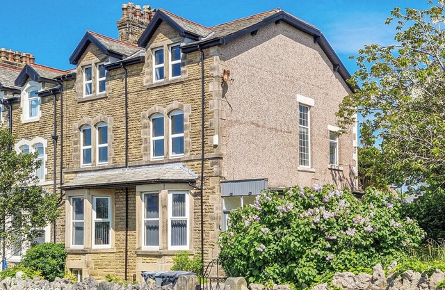 2 bedroom accommodation in Hest Bank