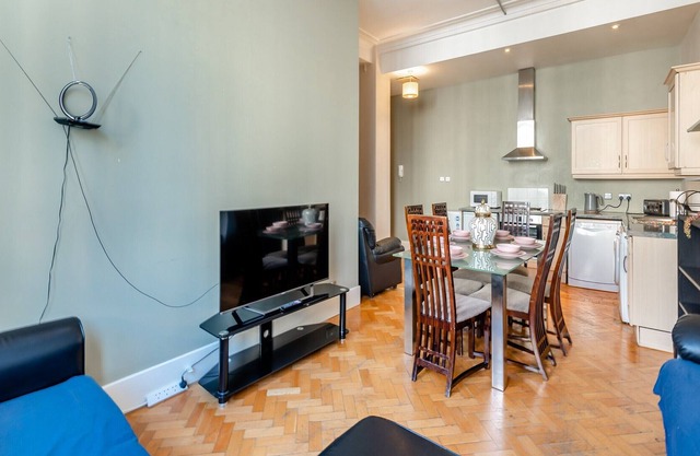 2 bedroom accommodation in Liverpool