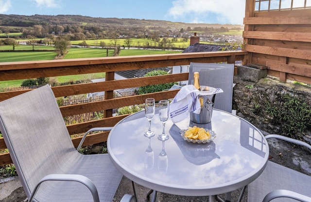 A traditional cottage in the heart of Llandeilo, with beautiful views across the Towy valley.