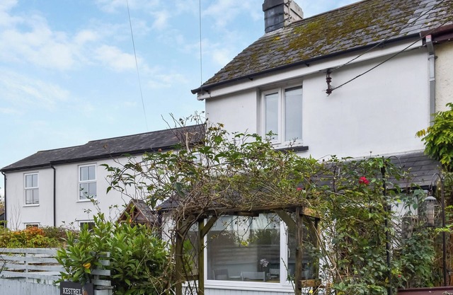 Kestrel Cottage is a charming countryside retreat near Tavistock, perfect for up to four guests.
