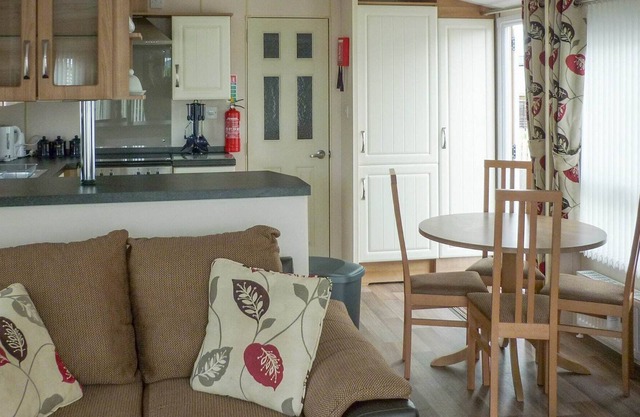 2 bedroom accommodation in Towyn, Conwy
