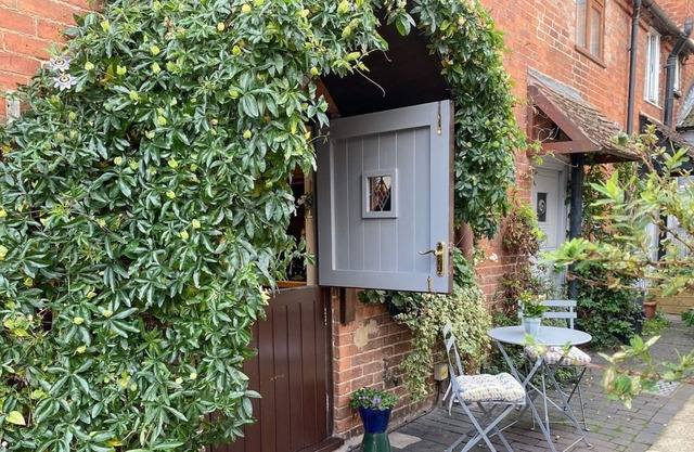 2 bedroom accommodation in Alcester