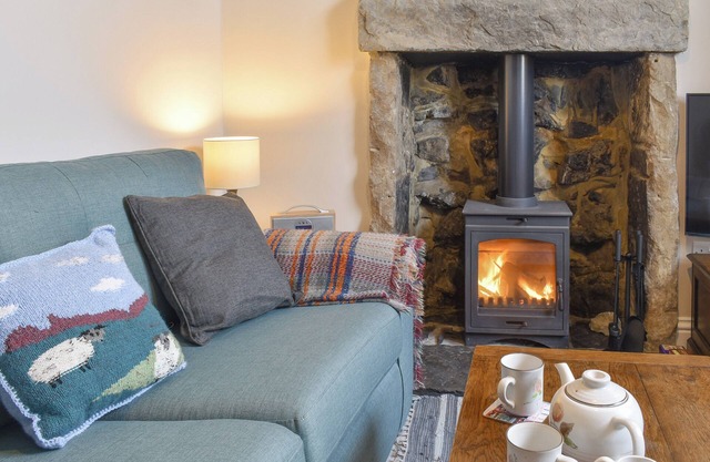A stunning cottage with many characteristics, located in the country village of Great Longstone.
