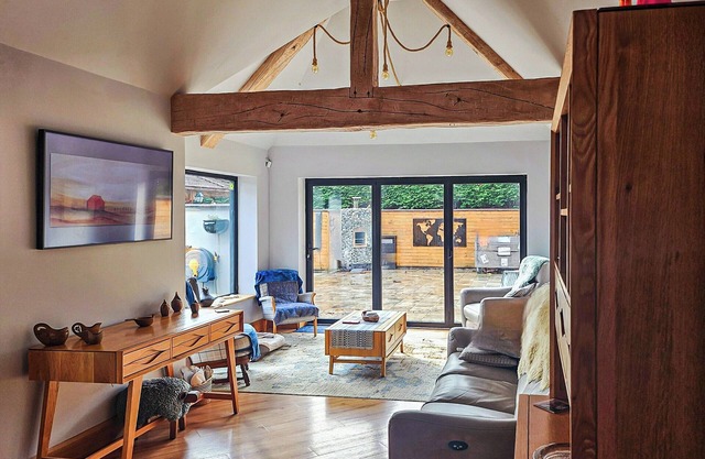 A modern spacious home away from home, offering up to four guests a treat.