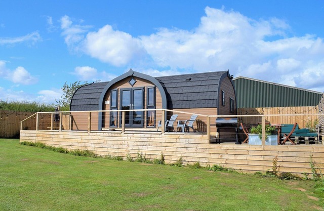 2 bedroom accommodation in Tynely, near Embleton