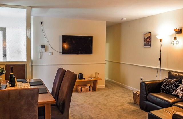 2 bedroom accommodation in Minehead