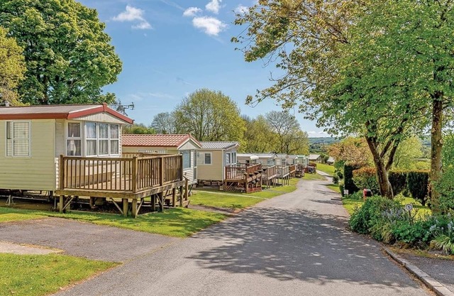 Quality 12ft-wide caravan with one double and one twin, will not have beds made up.