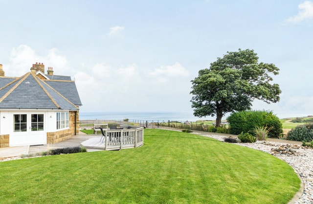 2 bedroom accommodation in Sandsend