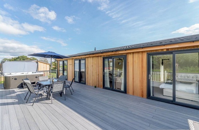 New for 2019. Contemporary two bedroom lodge with a master bedroom with en suite shower.