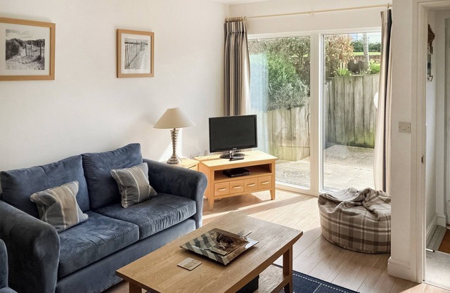 Delaware 7 is a tranquil haven on the Isle of Wight, surrounded by an area of outstanding beauty.