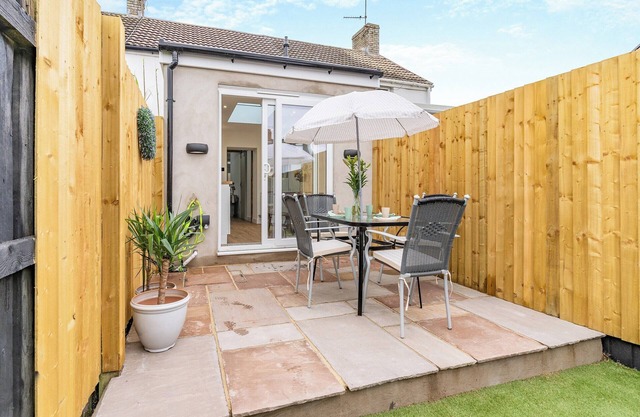 2 bedroom accommodation in Porthcawl, near Swansea