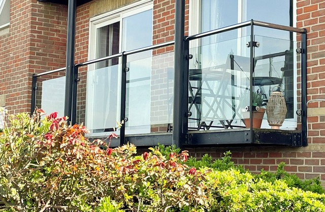 2 bedroom accommodation in Chatham, near Maidstone