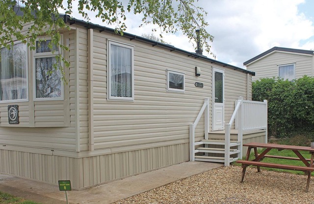 2 bedroom accommodation in Cheddar, Somerset