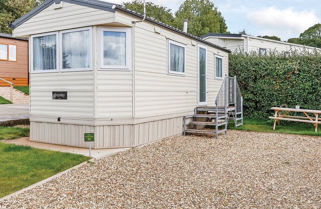 2 bedroom accommodation in Cheddar, Somerset