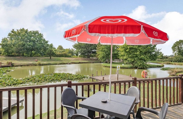 2 bedroom accommodation in Yaxham, Dereham