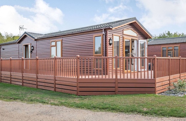 2 bedroom accommodation in Yaxham, Dereham