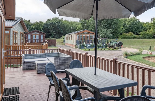 2 bedroom accommodation in Yaxham, Dereham