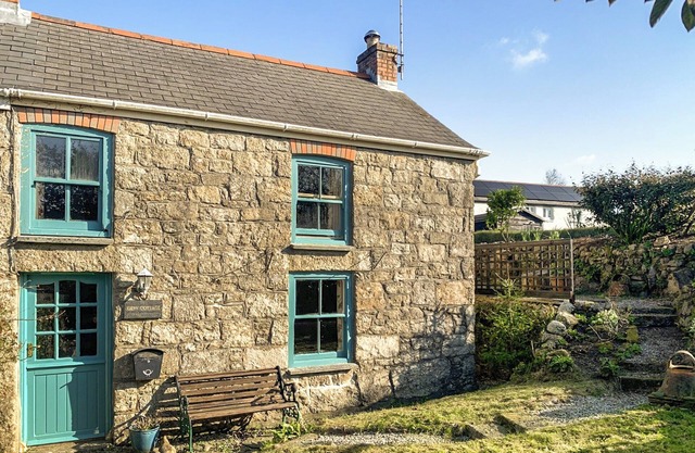 Discover a charming Cornish cottage, the perfect escape to reconnect with nature.