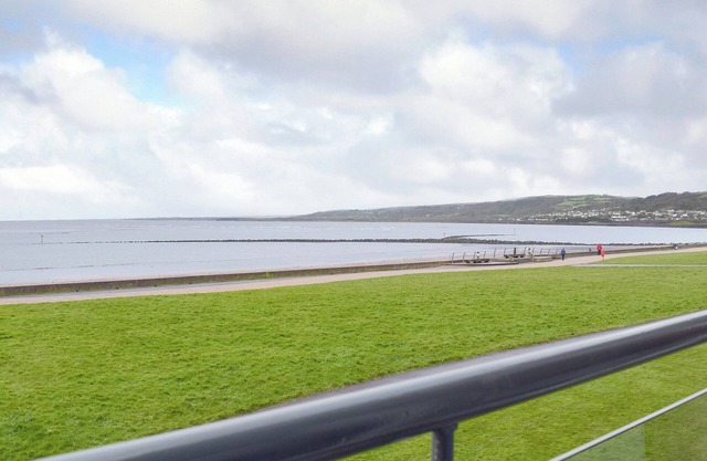 2 chambres logement dans Llanelli