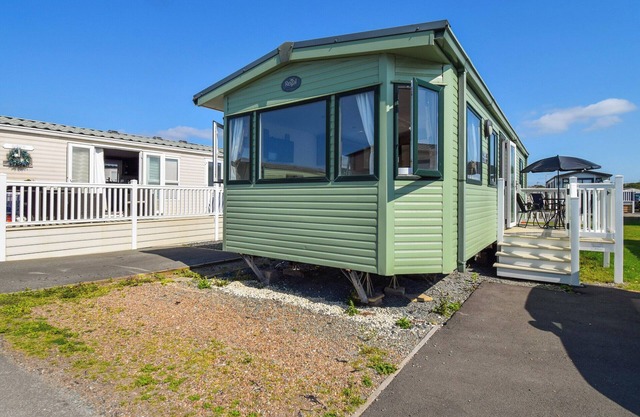 2 bedroom accommodation in Heysham, near Lancaster