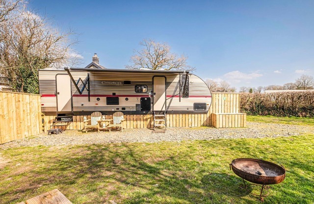 2 bedroom accommodation in Talaris
