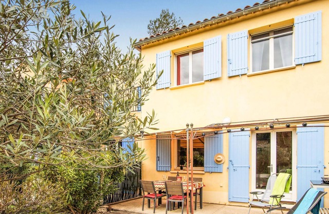 2 bedroom accommodation in Propiac