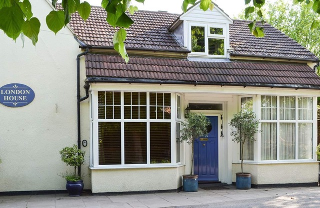 2 bedroom accommodation in Ninfield, near Battle