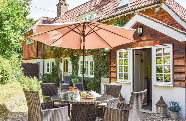 2 bedroom accommodation in Burley