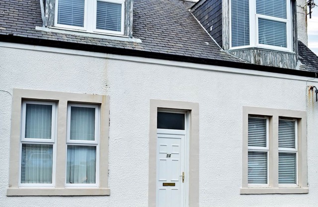 2 bedroom accommodation in Girvan