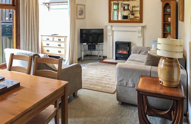 2 bedroom accommodation in Hayle