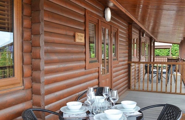 Comfortable lodge that sleeps four people (up to six if required); ideal for families.