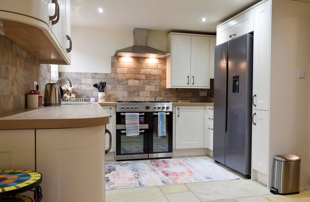 2 bedroom accommodation in Loxely, near Sheffield