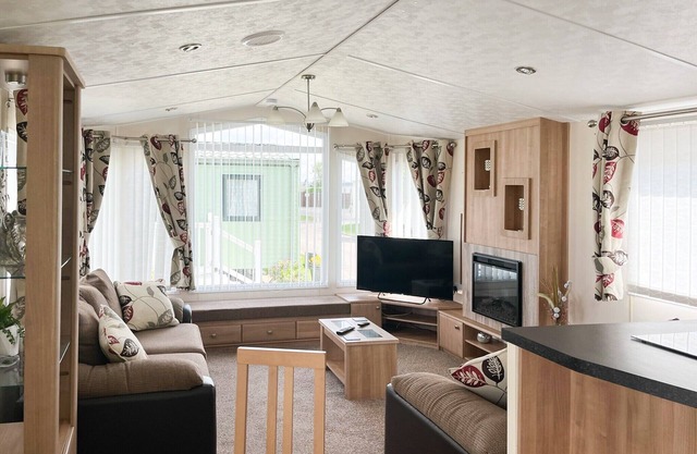 2 bedroom accommodation in Towyn