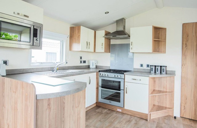 2 bedroom accommodation in Looe