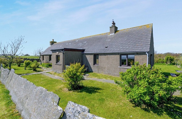 2 bedroom accommodation in Wick
