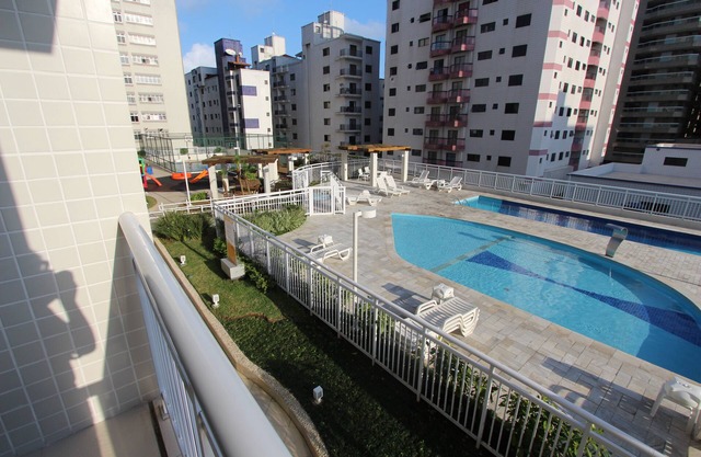 Apt Praia Grande Ocian / 2 lits 1 suite / 50m plage / Piscine, Cour, Jeux