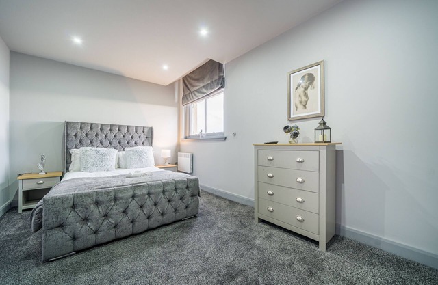 Appartement-Douche-Vue sur Rue-2 Bedroom with ensuite