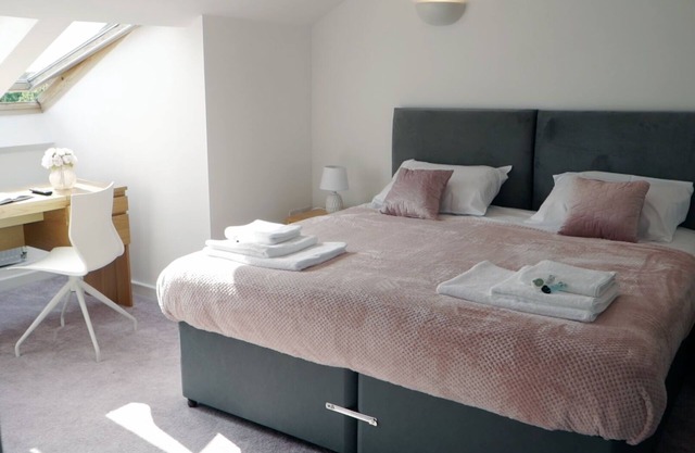 2 bedroom apartment with a large balcony.