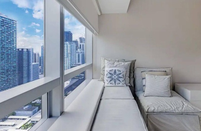 2 Bedroom Apartment Four Seasons