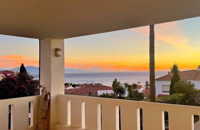 2-bedroom apartment sea view Manilva