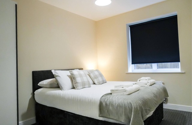 Appartement-Exécutif-Salle de bain et douche-Vue sur Rue